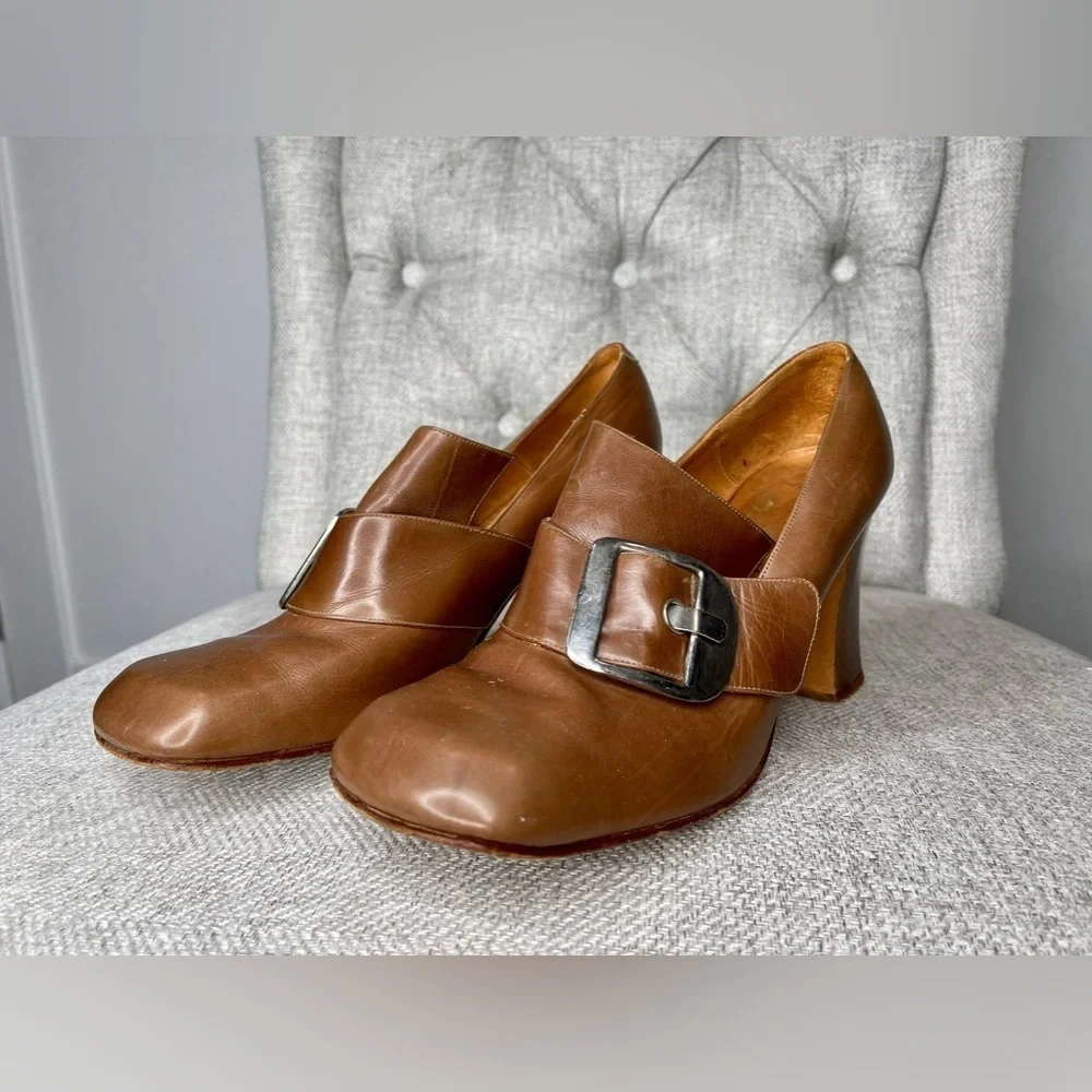Vintage Domani Italy Pumps Leather Shoes women size 8.5 Buckle Accent 90s Y2K